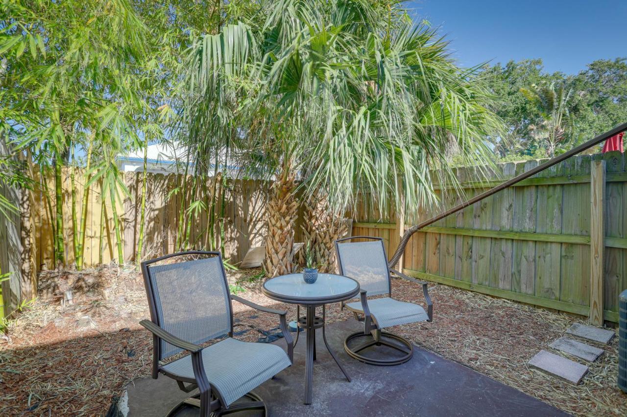 Breezy Cape Canaveral Townhome About 1 Mi To Beach! Exterior photo